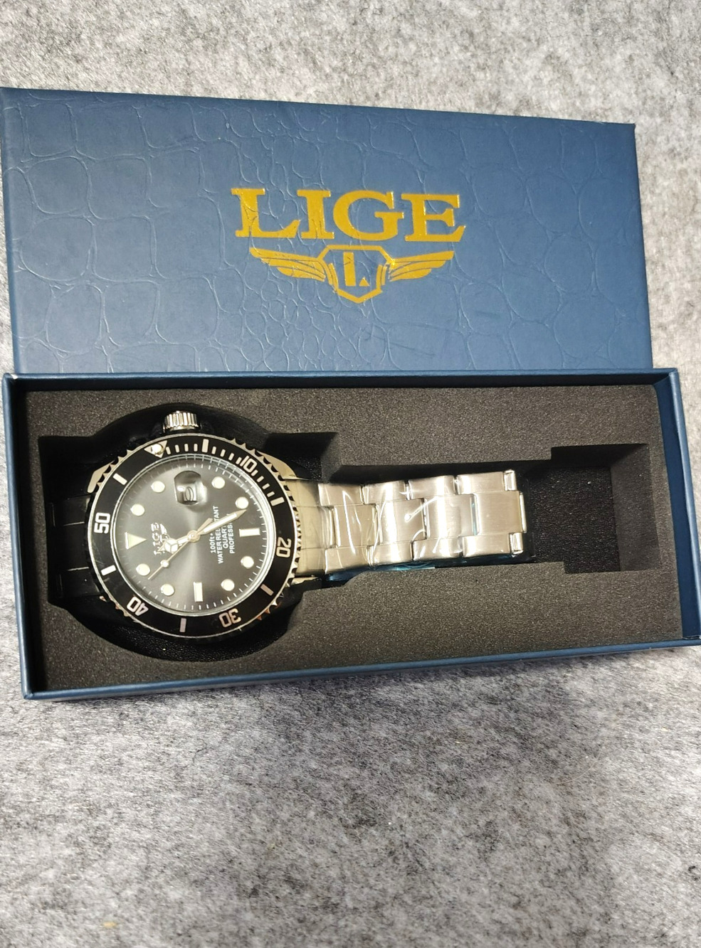 LIGE Men's Quartz Stainless Steel Link Dive Watch NIB 8.66 in